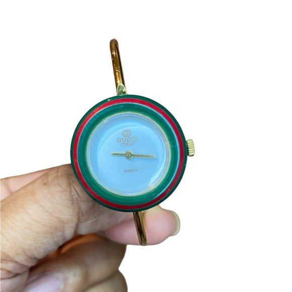 Vintage Gucci Bezel Gold Bangle Watch - Picture 5 of 7